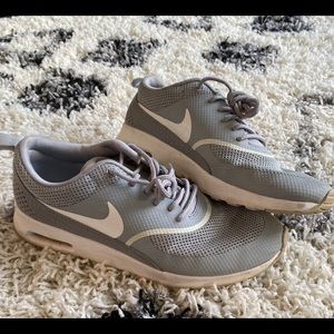 Nike Women’s Air Max Thea